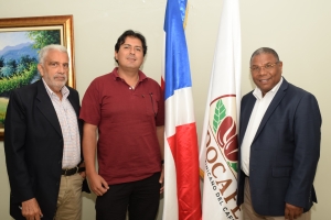 EL DIRECTOR EJECUTIVO DEL INSTITUTO DOMINICANO DEL CAFE  RECIBE EN SU DESPACHO REPRESENTANTES E INVESTIGADORES DEL CATIE.