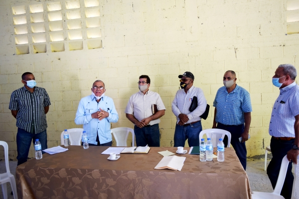 Director realiza encuentro Asociación Caficultores Juan Adrian