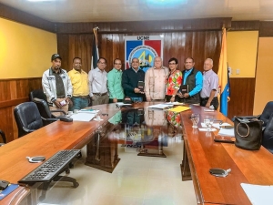 Director Ejecutivo del INDOCAF&Eacute; sostuvo una reuni&oacute;n de trabajo con el Vicerrector de la Universidad Nordestana (UCNE)